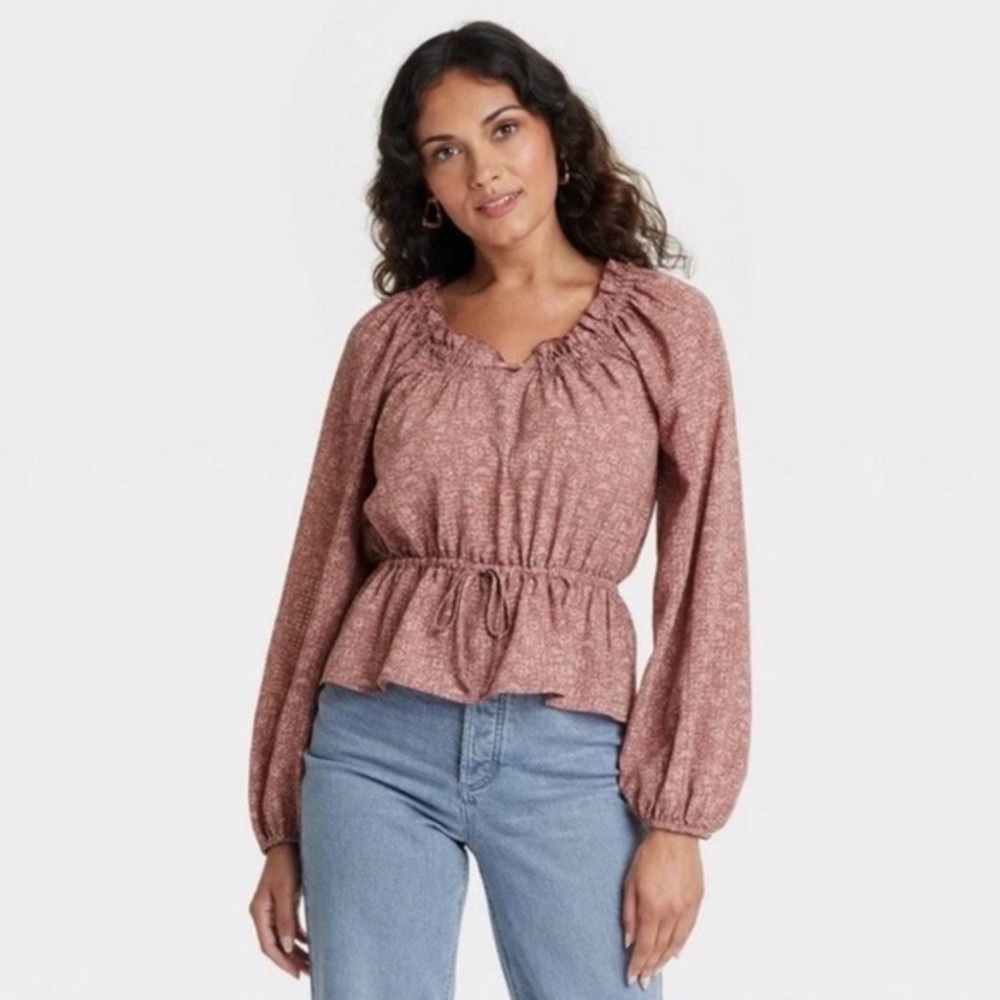 NWT Universal Threads Light Floral Boho Elastic Tie Waist Blouse w Ruffle Top L